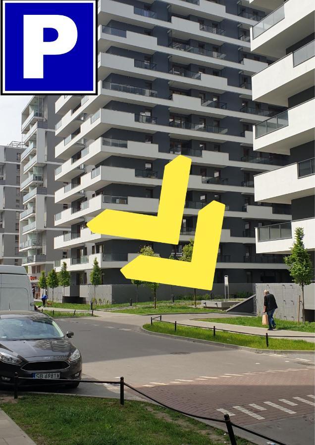 Butas Oui Oui